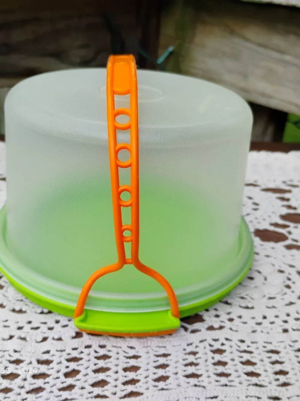 Tupperware Toys Cake Taker mini from play set base lid handle vintage 1980 - 90s